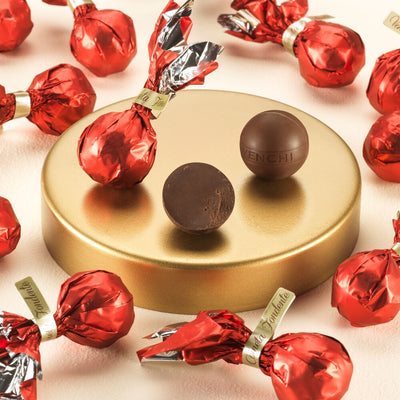 Venchi 2025 Christmas Red Dark Comets